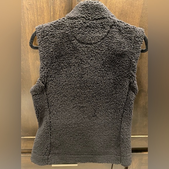 Calvin Klein Sherpa Vest NWT - Picture 3 of 5